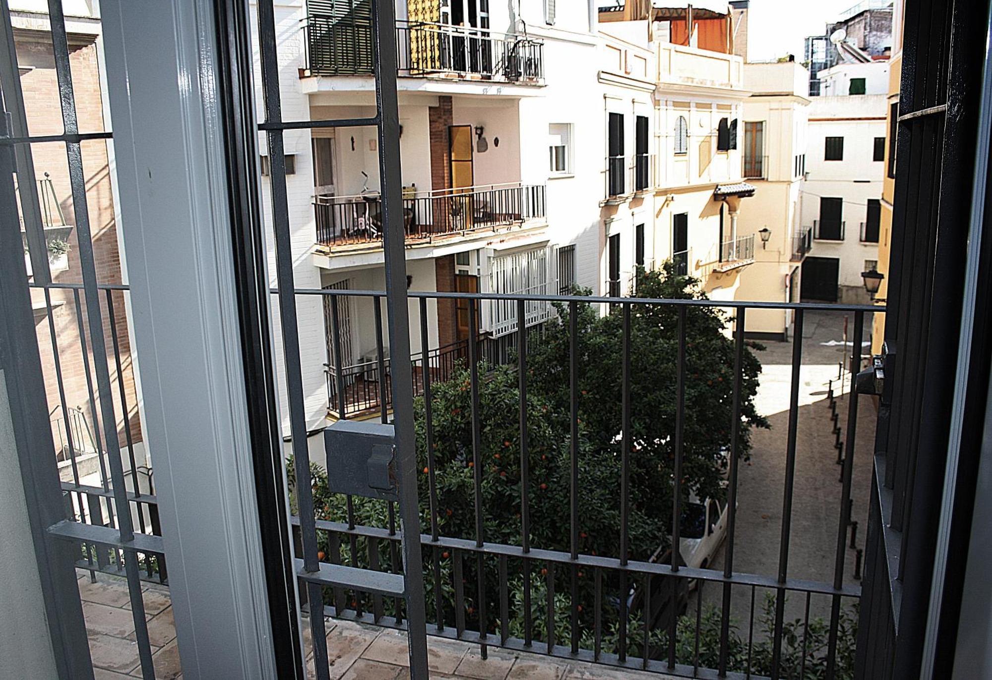 Apartamentos Turisticos La Encarnacion Севилья Экстерьер фото