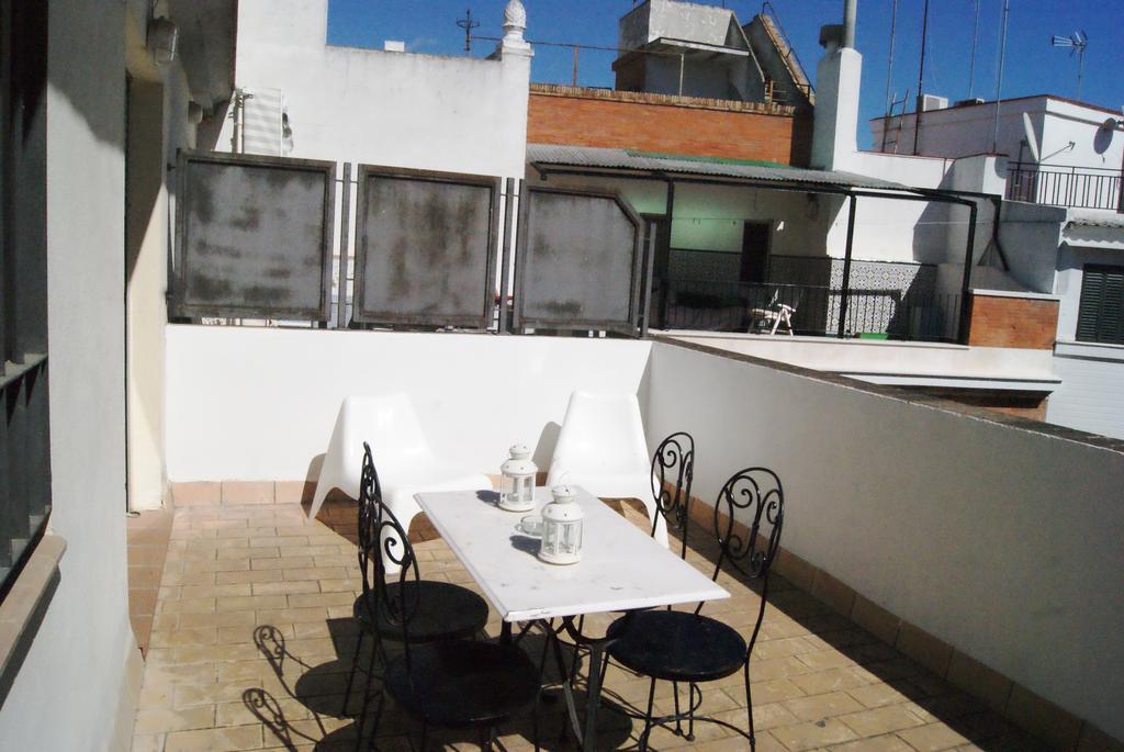 Apartamentos Turisticos La Encarnacion Севилья Экстерьер фото