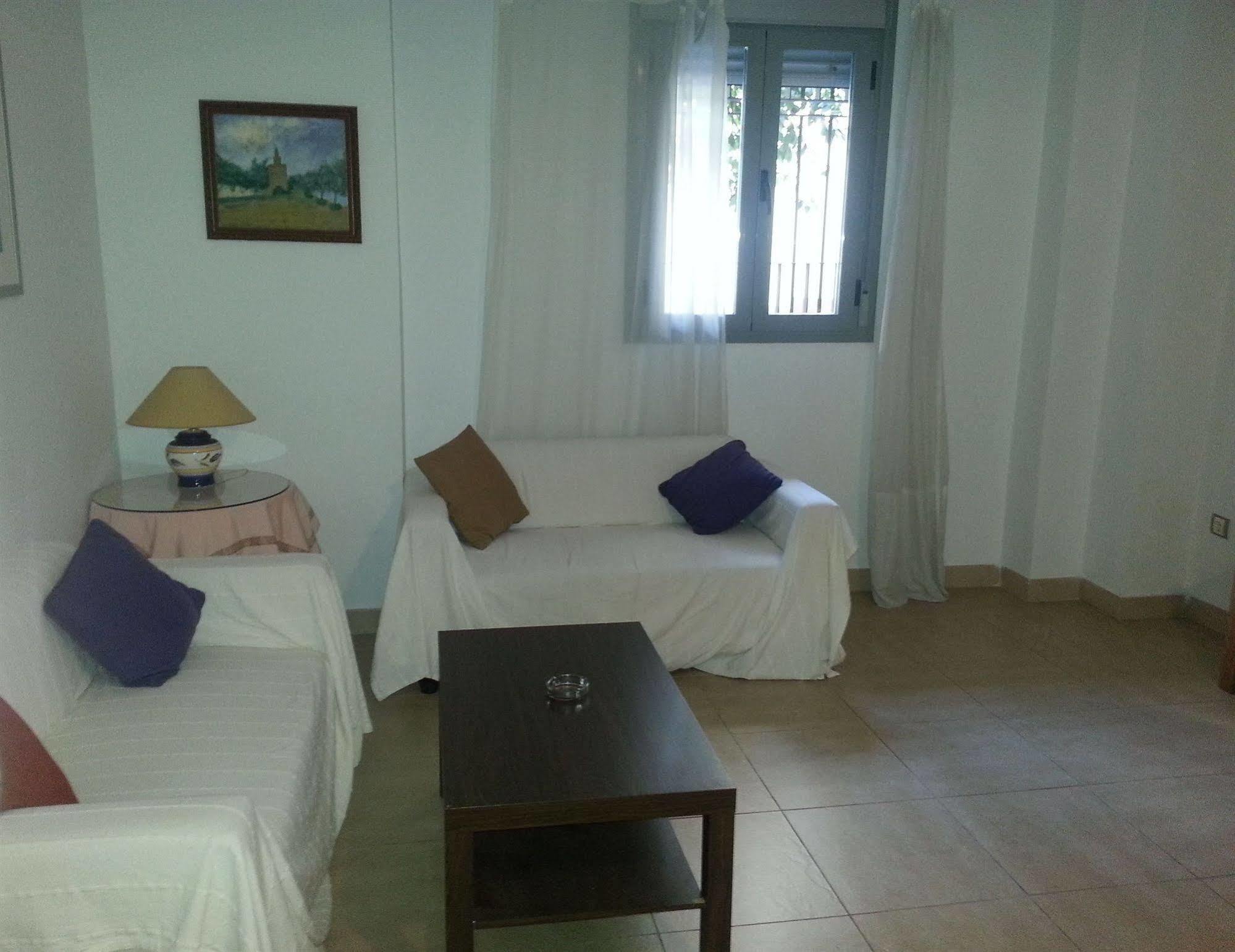 Apartamentos Turisticos La Encarnacion Севилья Экстерьер фото