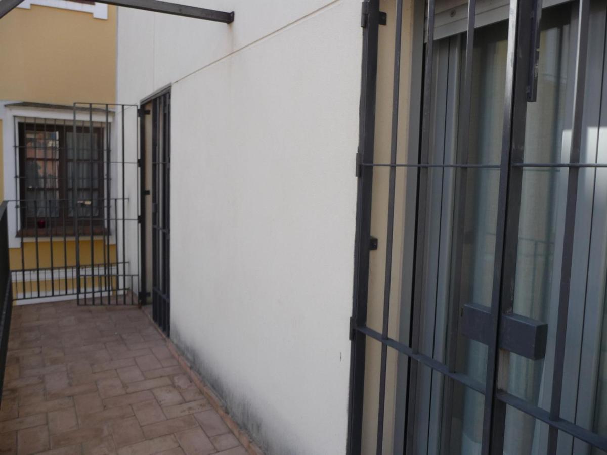 Apartamentos Turisticos La Encarnacion Севилья Номер фото